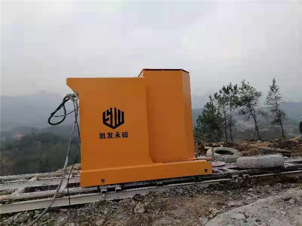 永磁繩鋸機(jī)實景1